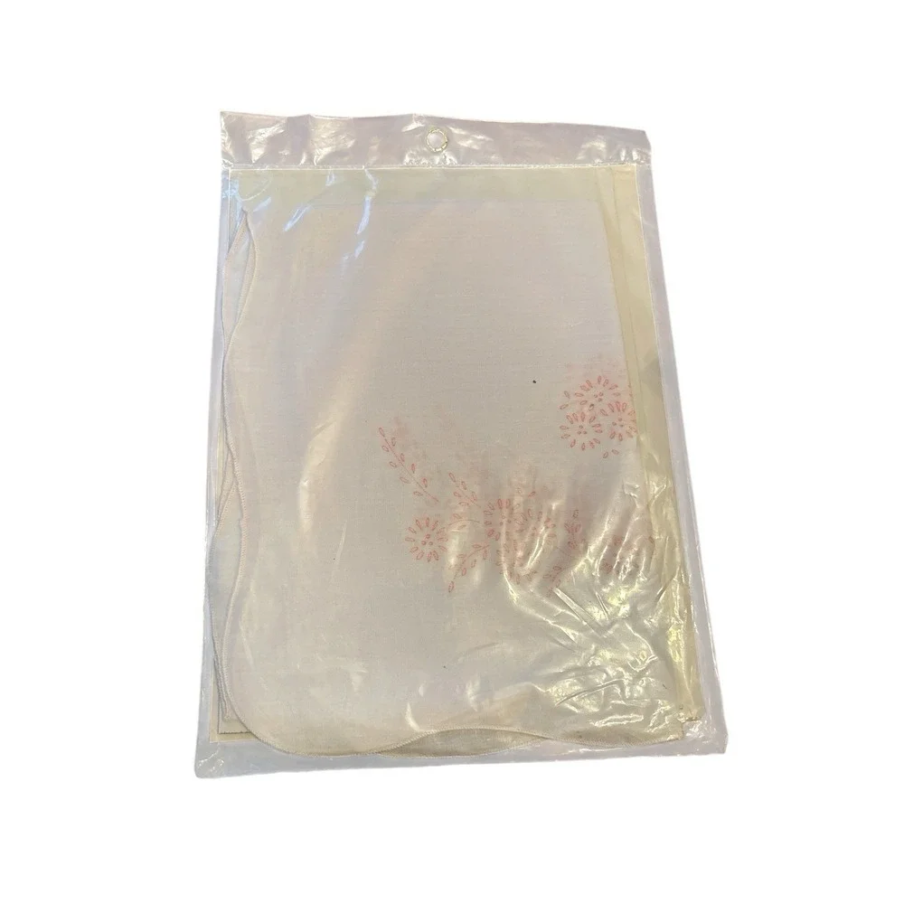 Vogart Crafts Kit for embroidery or paint‎